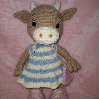 amigurumi  süslü  inek