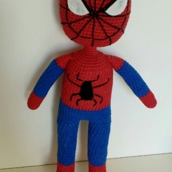 amigurumi örümcek adam