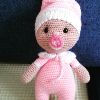 amigurumi emzikli bebek