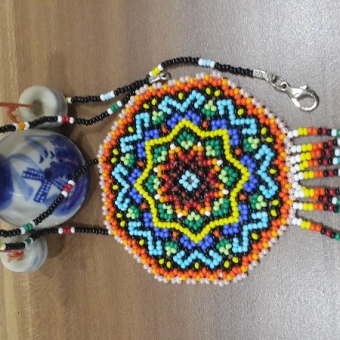 Meksika Huichol.Mandala kolye