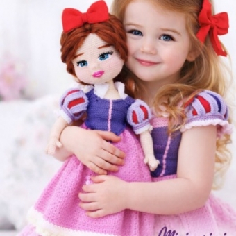 Amigurumi Barby Bebek